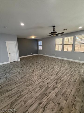 10549 WINTER GRASS Drive, Las Vegas, NV 89135