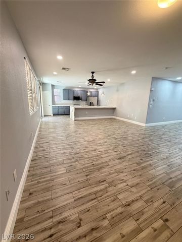 10549 WINTER GRASS Drive, Las Vegas, NV 89135