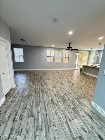 10549 WINTER GRASS Drive, Las Vegas, NV 89135