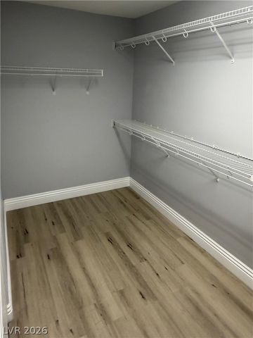 10549 WINTER GRASS Drive, Las Vegas, NV 89135