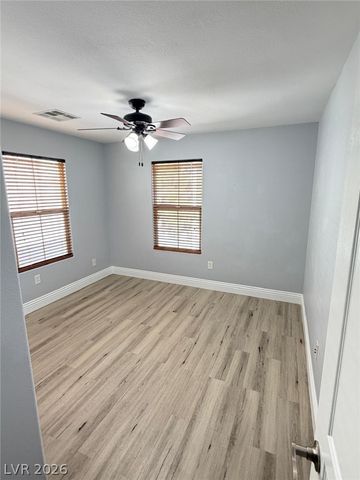 10549 WINTER GRASS Drive, Las Vegas, NV 89135