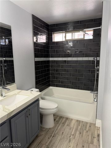 10549 WINTER GRASS Drive, Las Vegas, NV 89135