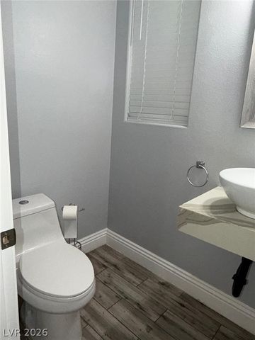 10549 WINTER GRASS Drive, Las Vegas, NV 89135