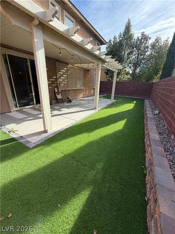 10549 WINTER GRASS Drive, Las Vegas, NV 89135