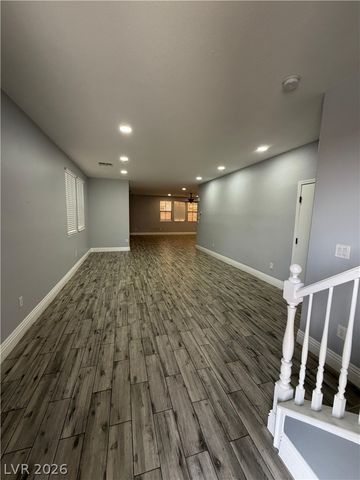 10549 WINTER GRASS Drive, Las Vegas, NV 89135