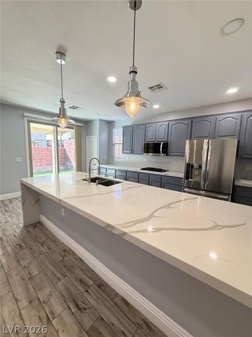 10549 WINTER GRASS Drive, Las Vegas, NV 89135