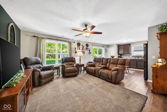 397 Jefferson Valley, Coatesville, IN 46121