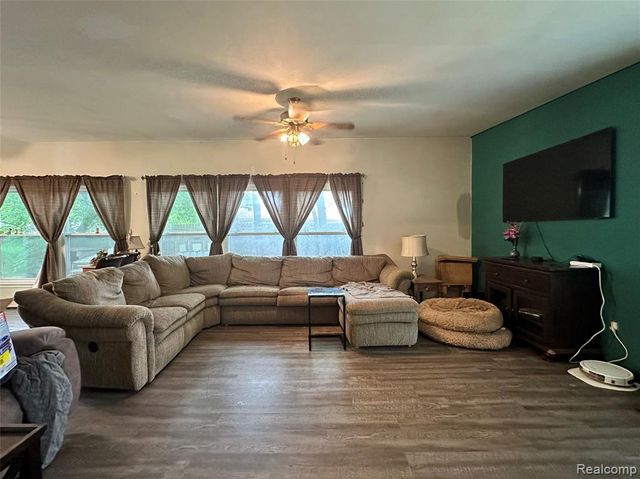 3505 Bendelow Road, Rochester Hills, MI 48307