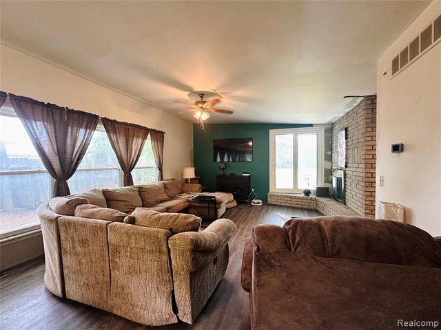 3505 Bendelow Road, Rochester Hills, MI 48307