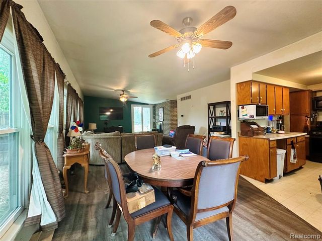 3505 Bendelow Road, Rochester Hills, MI 48307