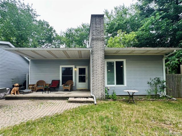 3505 Bendelow Road, Rochester Hills, MI 48307
