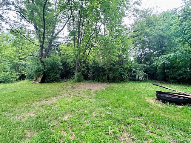 3505 Bendelow Road, Rochester Hills, MI 48307