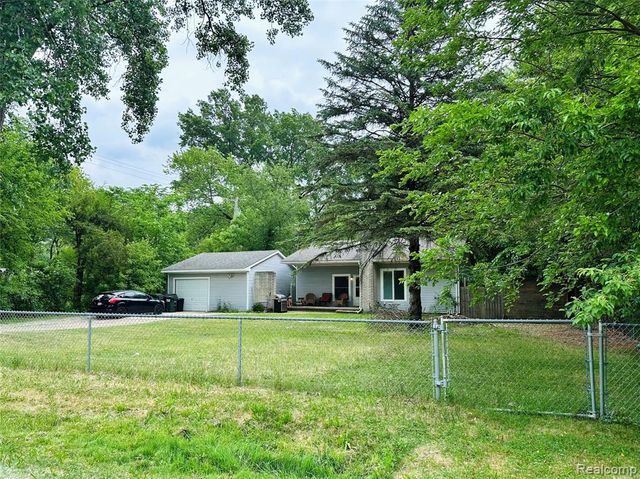 3505 Bendelow Road, Rochester Hills, MI 48307