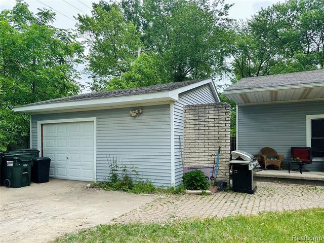 3505 Bendelow Road, Rochester Hills, MI 48307