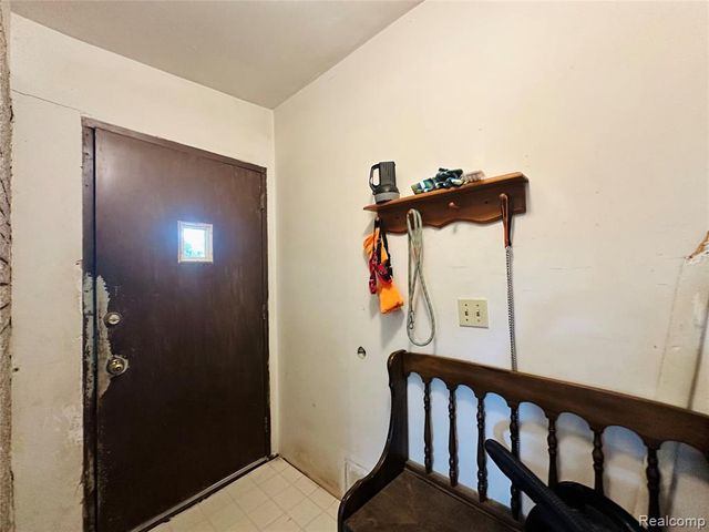 3505 Bendelow Road, Rochester Hills, MI 48307
