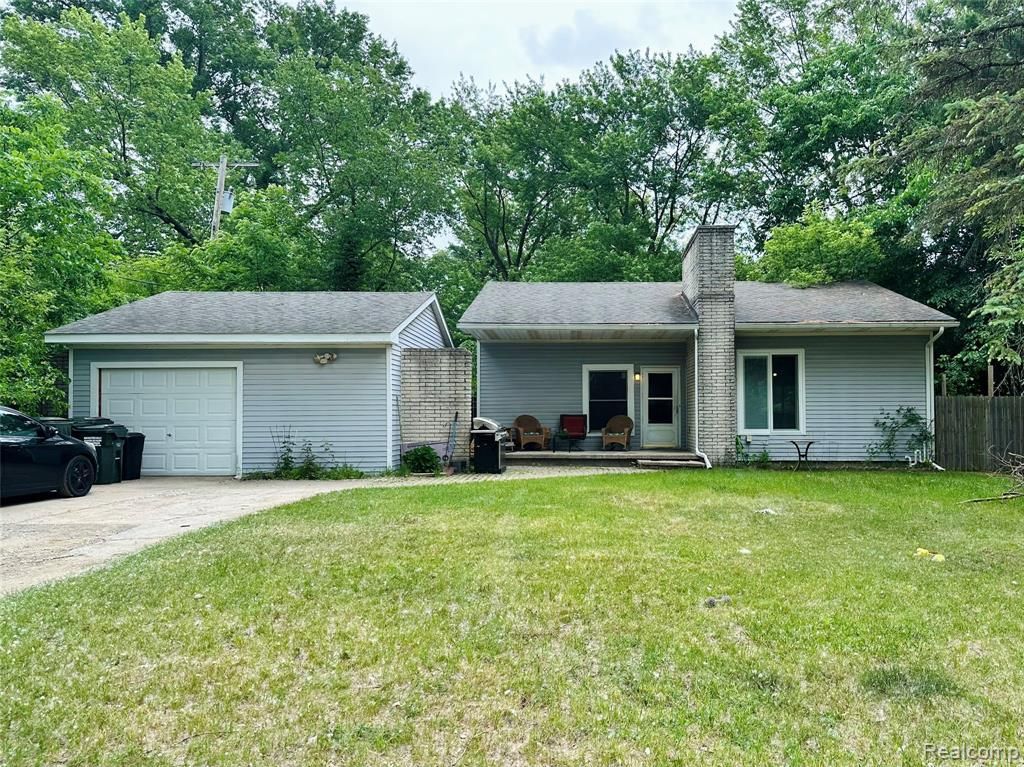 3505 Bendelow Road, Rochester Hills, MI 48307