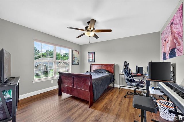 236 Victoria Park Avenue, Wentzville, MO 63385