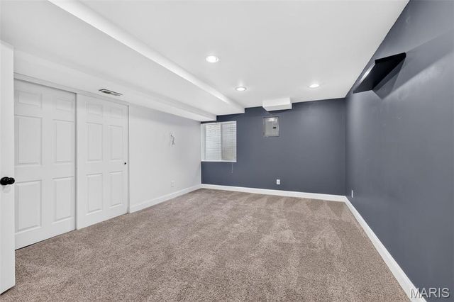 236 Victoria Park Avenue, Wentzville, MO 63385
