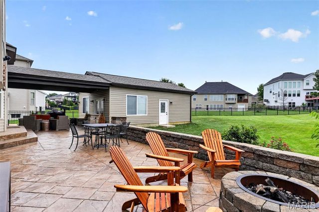 236 Victoria Park Avenue, Wentzville, MO 63385