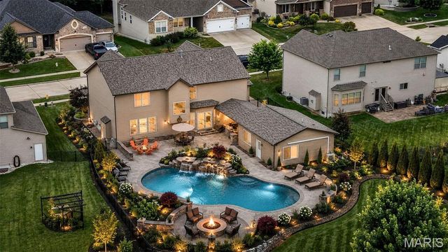 236 Victoria Park Avenue, Wentzville, MO 63385