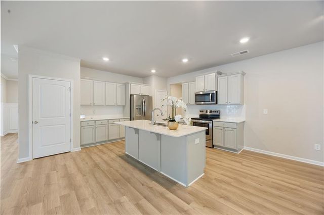 116 Cabin Way, Hampton, GA 30228