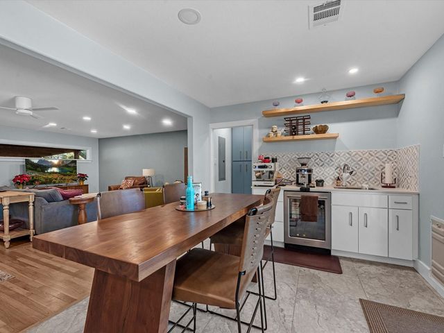 712 Barbara Street, Tomball, TX 77375