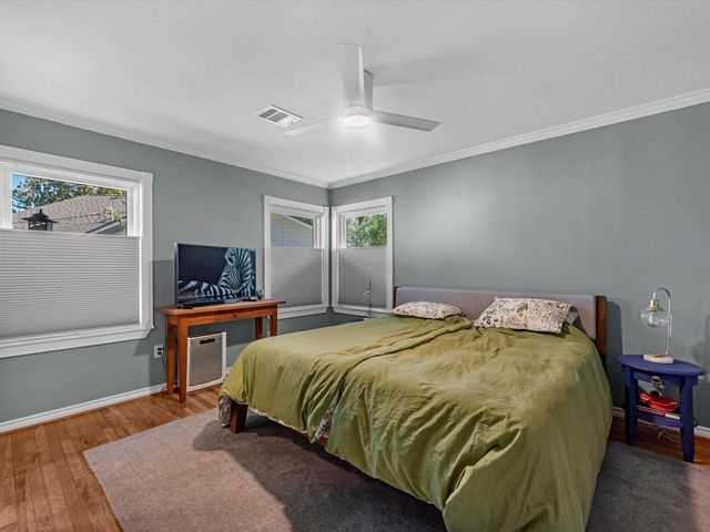 712 Barbara Street, Tomball, TX 77375