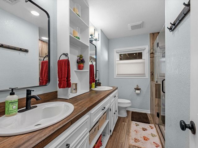 712 Barbara Street, Tomball, TX 77375