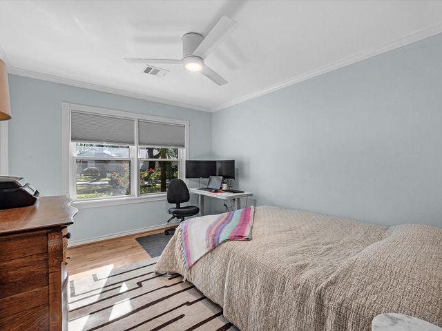 712 Barbara Street, Tomball, TX 77375