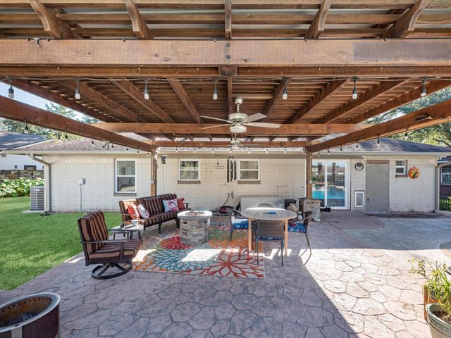 712 Barbara Street, Tomball, TX 77375