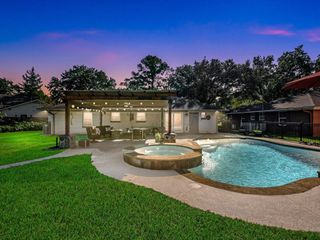 712 Barbara Street, Tomball, TX 77375