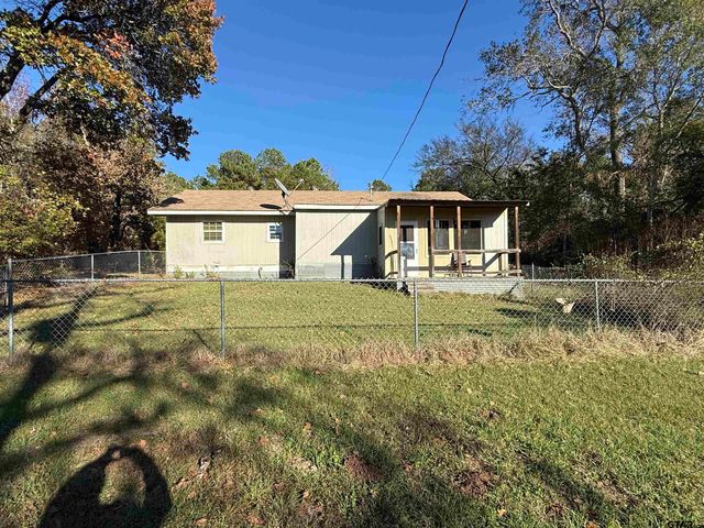 2149 AN CR 137, Elkhart, TX 75839
