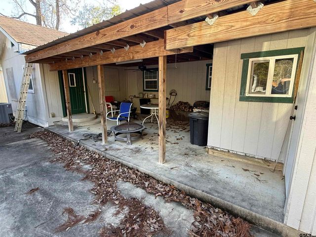 2149 AN CR 137, Elkhart, TX 75839