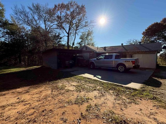 2149 AN CR 137, Elkhart, TX 75839