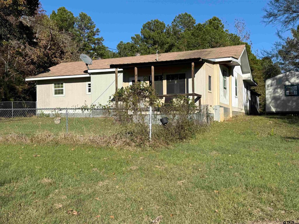 2149 AN CR 137, Elkhart, TX 75839
