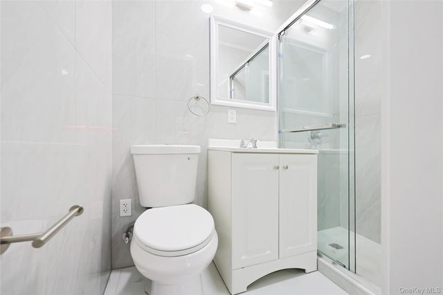 408 121st Street 26, Flushing, NY 11356