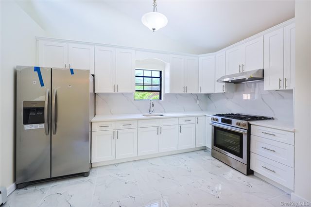 408 121st Street 26, Flushing, NY 11356