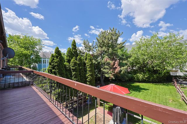 408 121st Street 26, Flushing, NY 11356