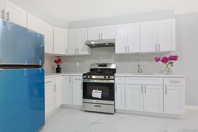 408 121st Street 26, Flushing, NY 11356