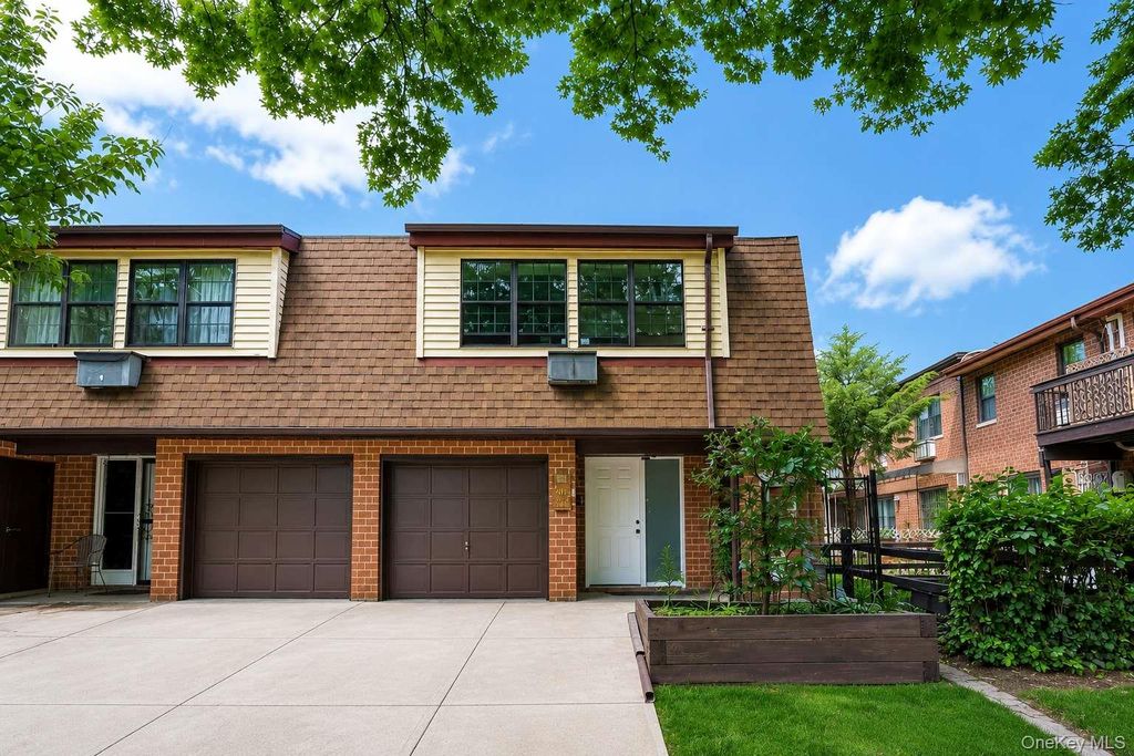 408 121st Street 26, Flushing, NY 11356