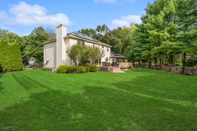 96 Carol Pl, Wayne Twp., NJ 07470