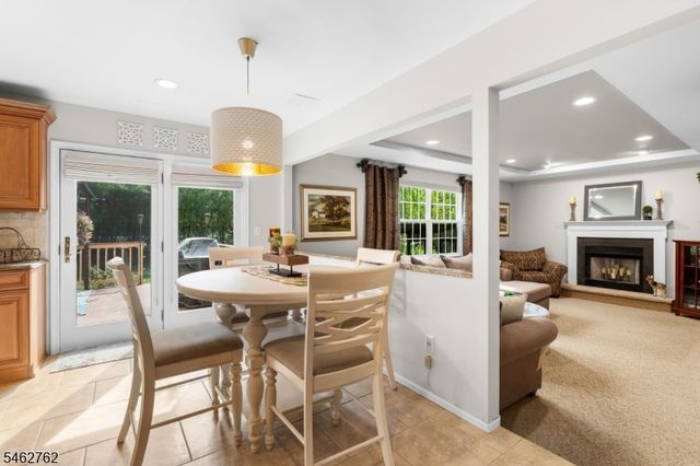 96 Carol Pl, Wayne Twp., NJ 07470