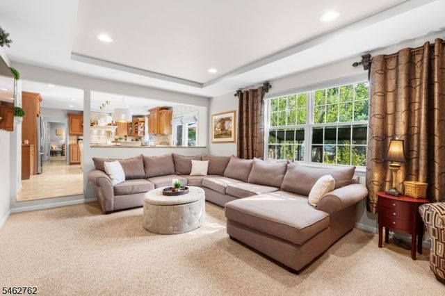 96 Carol Pl, Wayne Twp., NJ 07470