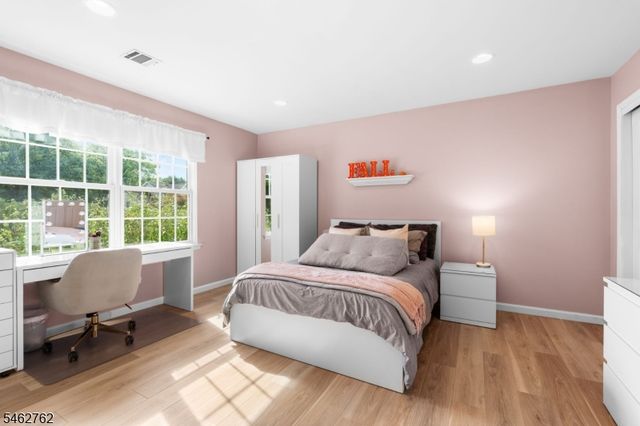 96 Carol Pl, Wayne Twp., NJ 07470