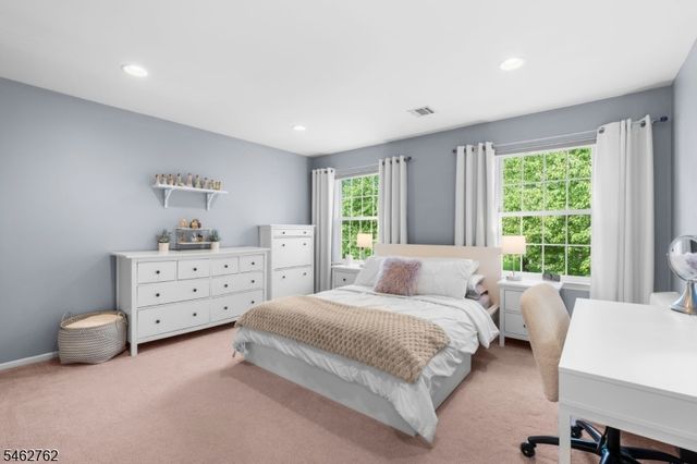 96 Carol Pl, Wayne Twp., NJ 07470