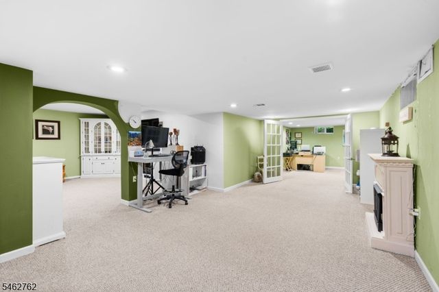 96 Carol Pl, Wayne Twp., NJ 07470