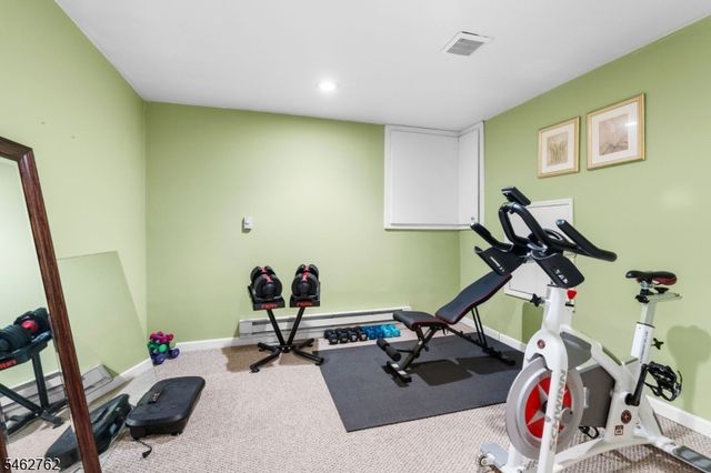 96 Carol Pl, Wayne Twp., NJ 07470