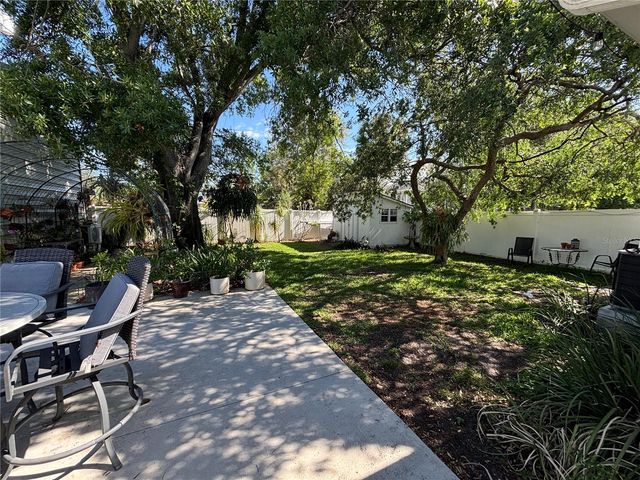 4805 W LEONA STREET, Tampa, FL 33629