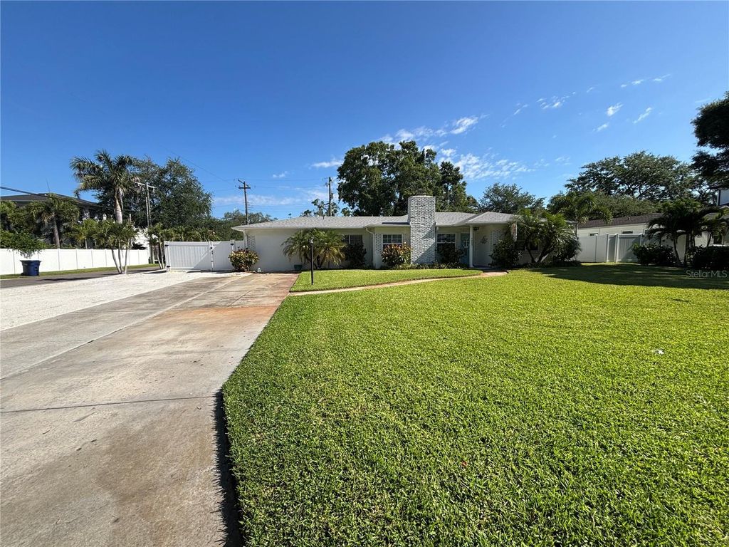 4805 W LEONA STREET, Tampa, FL 33629