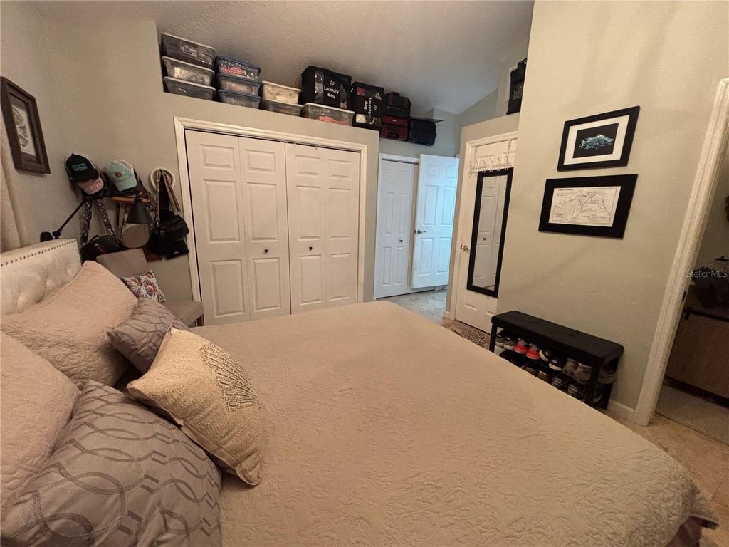 Image 16 of property listing at 4805 W LEONA STREET, Tampa, FL 33629